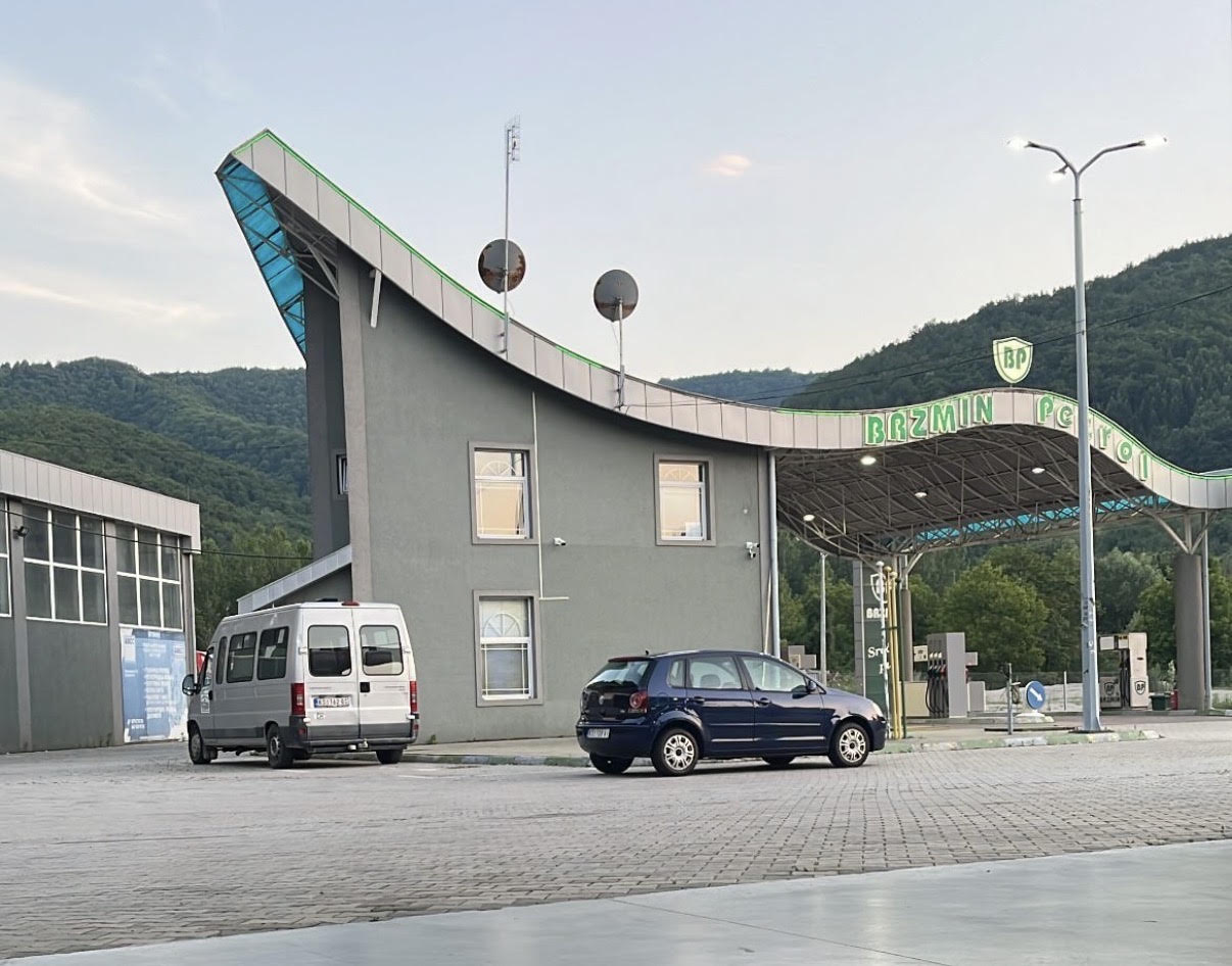 Nadstrešnica i objekat Brzmin Petrol pumpe u Brusu